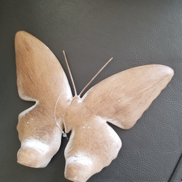 Butterfly Wooden Statue - Picture 3 of 5